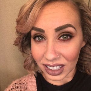 Meet your Posher, Marissa